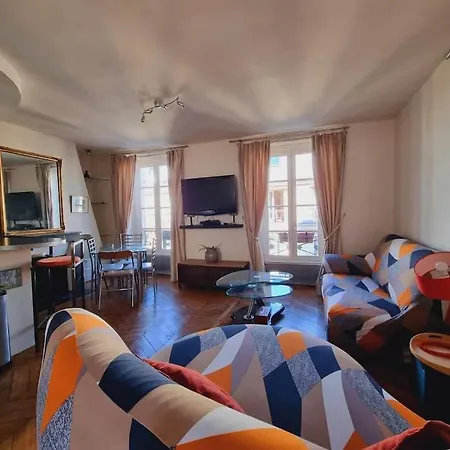 Superbe Au Centre De * פריז
